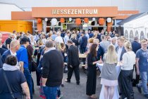 EK Live: EK Messezentrum während des Get-Togethers am Abend.