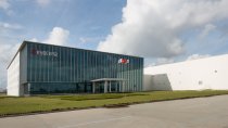 Kyocera nutzt in  seinen Werken (Foto zeigt den Standort in Vietnam) ausschließlich erneuerbare Energien.