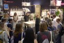 Handarbeit aus Hamburg. Die Manufaktur Frohstoff fertigt individuell bedruckte Textilien und feiert 2027 ihr 25-jähriges Bestehen.