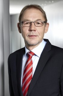 Dr. Robert Gereke, Tesa