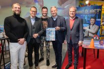 Prominente Runde (v.l.): Roger Goyk (Director Retail bei Brookfield Properties), Michael Müller (Ehem. Regierender Bürgermeister), Quizprofi Sebastian Klussmann, Axel Kaldenhoven (Geschäftsführer Schmidt Spiele) und Hans Jörg Iden (Iden Gruppe).