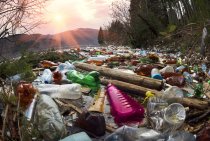 Jeder Deutsche produziert pro Jahr rund 37 Kilogramm Verpackungsmüll aus Plastik. 