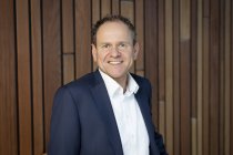 Frank Duijst, CEO von EK Retail: EK Retail spendet zum Jubiläum über 100.000 Euro an EU CAN KIDS, einem Bündnis führender europäischer Kinderkrebszentren zur Unterstützung kranker Kinder.