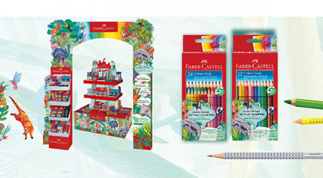 Auf den Schulmarkt-Modulen kommuniziert Faber-Castell sein nachhaltiges Engagement. Die Grip Blei- und Buntstifte bestehen aus  FSC-zertifiziertem Holz aus nachhaltiger Forstwirtschaft und sind mit umweltfreundlichem Wasserlack versehen.