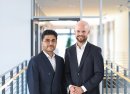 Die Herma Geschäftsführer Oguzhan Celil (links) und Dr. Guido Spachtholz sehen die Strategie Herma 2030 durch die Entwicklung des Geschäftsjahres 2025 bestätigt. 