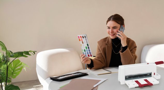 In der Produkt-Kategorie „Schneiden“ bietet Ideal mit dem neuen Büro-Stapelschneider Ideal 3006 eine effiziente Schneidelösung im Taschenformat.