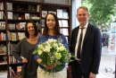 Michael Reichhold gratuliert zum Gewinn.