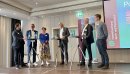 Die Teilnehmer der Podiumsdiskussion: Ben Dibbern (Dibbern), Bernhard Mittelmann (DK household brands), Susanne Heiduczek (EK Retail), Moderator Hilmar Juckel, Stefan Schmitz (Küchenprofi) und Louis Mühleck (Olavson) (v.l.)