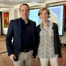 Christian Schmidt, Vorstand der Prisma AG, und Birgit Lessak, Aufsichtsratsvorsitzende der Prisma AG