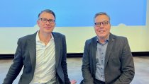 Thorsten Streppelhoff reichte den Staffelstab im Vorstand des PBS-Markenindustrieverbands an seinen Kollegen Andreas Helmis weiter. (r.).