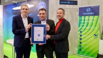 Frank Gross, Geschäftsführer bei Schneider Schreibgeräte, RA Henning Scholtz, Leiter RAL Umwelt und Patrick Wintermantel, Technischer Leiter bei Schneider Schreibgeräte. 