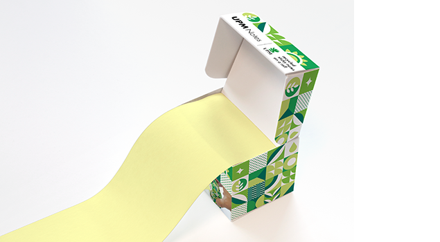 Nachhaltige Verpackungslösungen ersetzen bei UPM Notes klassische Kunststofffolien. Bei den Roll Notes fungiert die Verpackung gleichzeitig als praktischer Spender.
