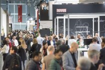 Orgatec 2022: Die ausstellenden Unternehmen schöpften ihr kreatives Potenzial aus und präsentierten sich in diesem Jahr besonders innovationsfreudig. Das kam auch bei den Fachbesucher*innen sehr gut an.
