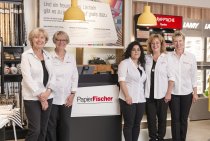 Fachkompetenz und freundlicher Service steht beim Mitarbeiterteam von Papier Fischer Ettlingen an oberster Stelle.