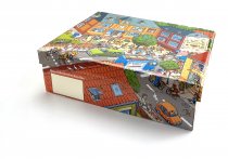 Die interaktive „Wimmelkiste“ verfügt über ein aufgedrucktes Adressfeld, auf das der Fachhandel einen Firmenstempel oder einen Aufkleber anbringen kann. 