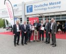 Die Hermann Römhild GmbH ist als Corporate Partner von Ricoh zertifiziert. V. l. n. r.: Achim Rutzki (Ricoh Deutschland), David Mills (CEO Ricoh Europe), Tobias van Wickeren (Ricoh Deutschland), Jörg Schnellmann (Hermann Römhild GmbH), Markus Bachsleitner