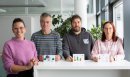 Marlene Lindner (l.), HR Managerin bei Sigel, begleitete den Aktionstag Schichtwechsel und begrüßte die Gäste der Lebenshilfe Donau-Ries e.V.