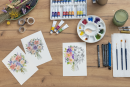 In diesem Aquarellkurs zeigt Nadja den genauen Umgang mit Aquarellfarben, Aquarellstiften, Brush Pens sowie wasservermalbaren Bleistiften.