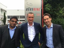 Vertragsabschluss in Haan: Heinrich Alphons, Holger Rosa, Claus Speckig (v.l.)