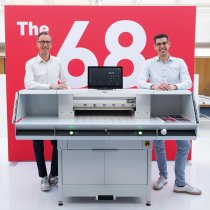 Michael Wullings (links), neuer Head of Sales BOPP, und CEO Florian Lehmann wollen die Vertriebsaktivitäten von Krug + Priester im Bereich Office und Postprint weiter ausbauen.