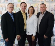Von links: Bernhard Nowozin, Benjamin Nowozin, Stefanie Winkelmann, Uwe Ohnemüller und Willi Hamann (kleines Bild) setzen nicht nur in Projekten für deren Kunden, sondern auch im eigenen Handeln auf Nachhaltigkeit.