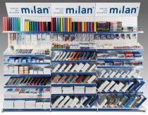 Für das Milan-Sortiment stehen Regalmodule zur Verfügung, die je nach Bedarf und Größe angepasst werden können. 