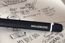 Mit dem Smart Writing Set von Moleskine kreieren Nutzer zunächst offline und werden dabei nicht von digitalen Einflüssen abgelenkt.