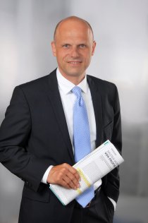 Armin Alt, perform IT-Geschäftsführer
