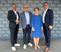 (v.l.) Martin Wolf (General Manager EK Home Electrical Appliances, EK Retail), Jochen Pohle (CRO, EK Retail), Susanne Heiduczek (General Manager EK Home Housewares, EK Retail) und André Babenhauserheide (General Manager EK Home Baby & Toys, EK Retail)