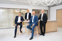 Der Vorstand der Koehler-Gruppe: v.l.n.r. Kai Furler (Vorstandsvorsitzender), Dr. Stefan Karrer (Vorstand Technik), Philipp Prechtl (Vorstand Strategie) und Frank Lendowski (Vorstand Finanzen und Verwaltung).